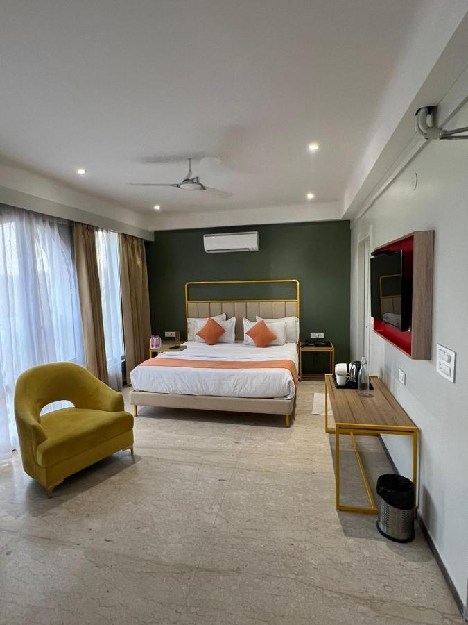 Phoenix - Unmatched Comfort Udaipur Exterior photo