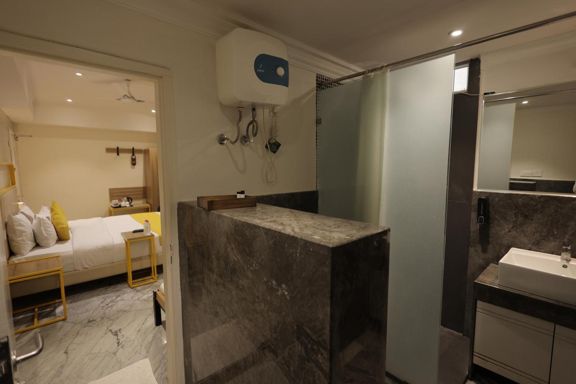 Phoenix - Unmatched Comfort Udaipur Exterior photo